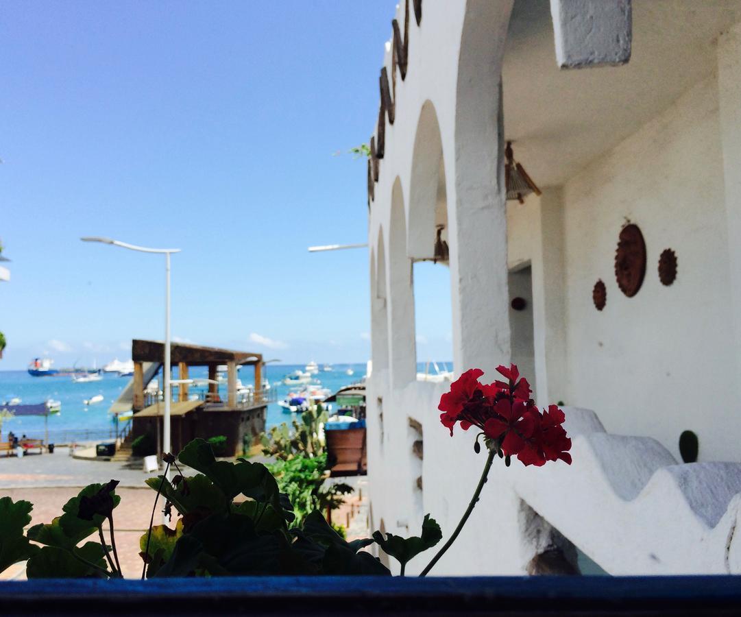 Casa Blanca Hotel *